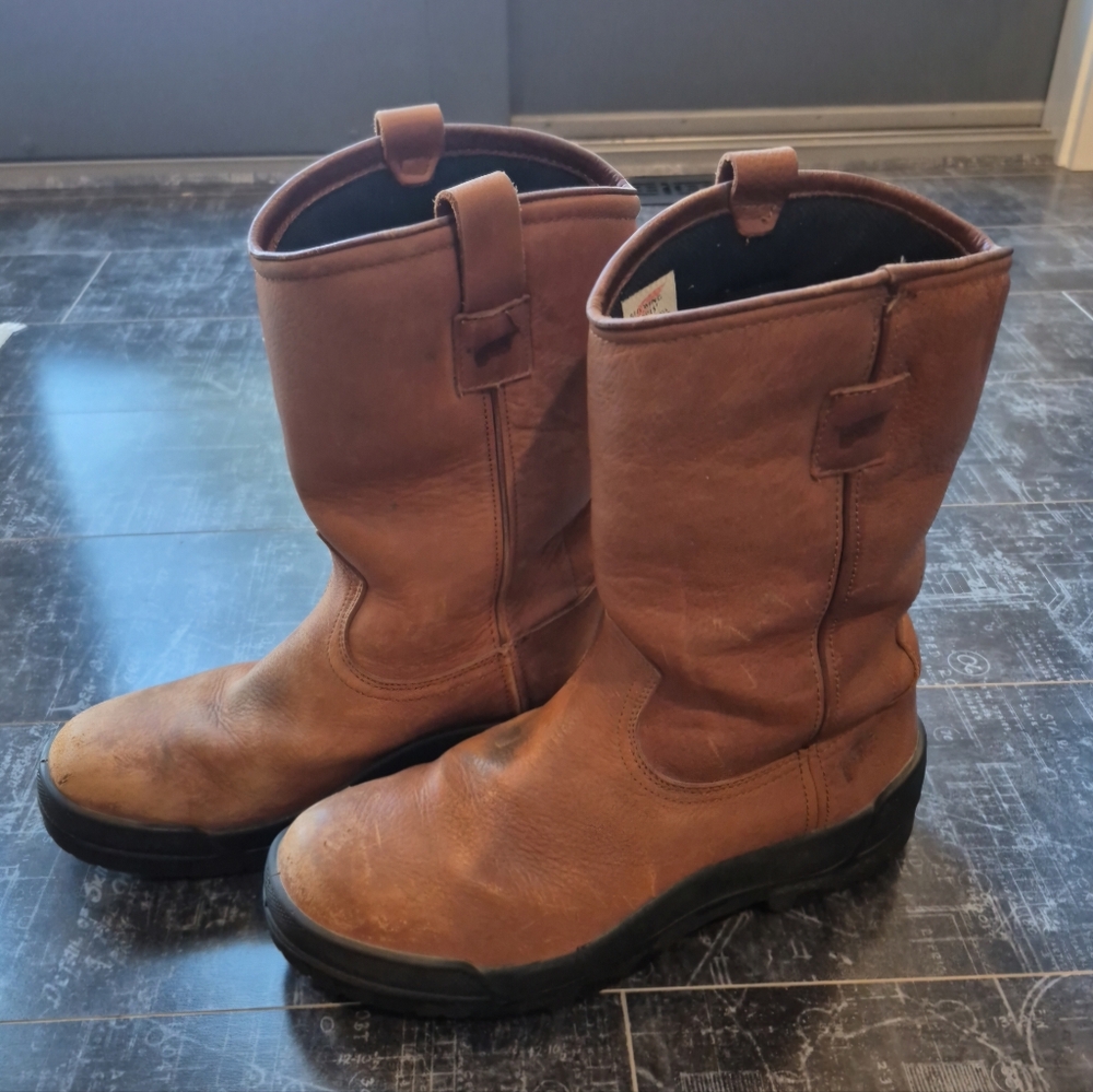 Red Wing 8758 Steel Toe EH Oil Resistant Pull-On Work Boots Mens 9.5